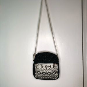 Black and White 2 Pocket CrossBody Adjustable Bag